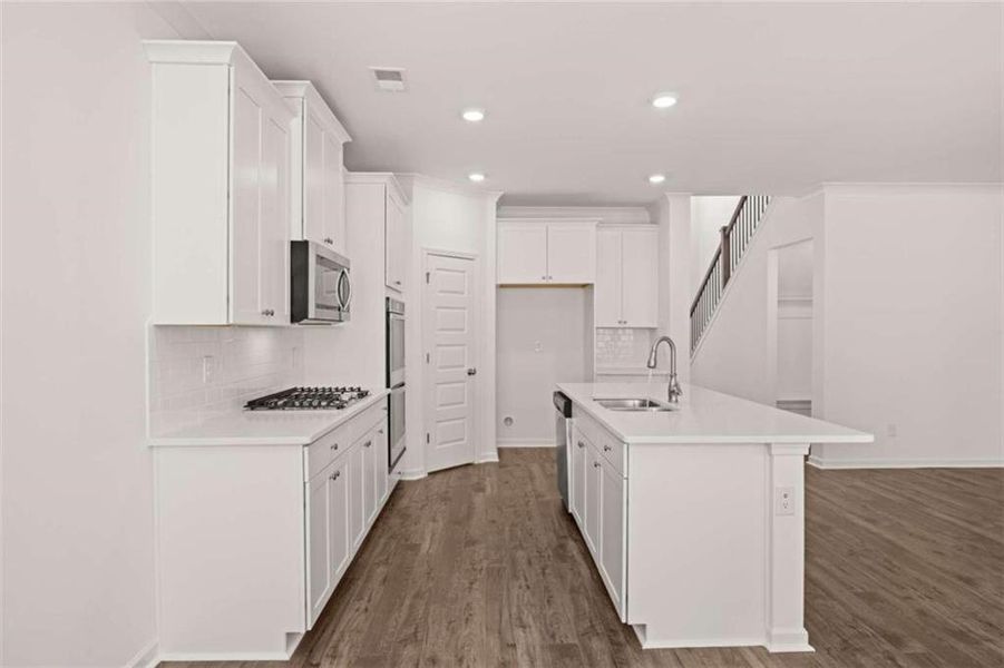 Furnished interior view inside a new home in Water Oak Estates, Lawrenceville (Image 7).