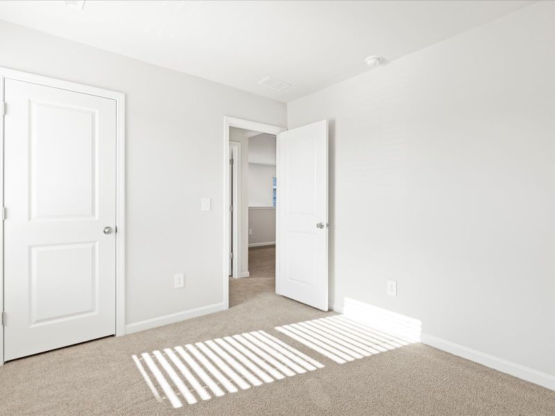 Spacious, unfurnished interior of a new home in Creek Ridge - Heritage Collection, Spartanburg (Image 20). Spacious, unfurnished interior of a new home in Creek Ridge - Heritage Collection, Spartanburg (Image 20).