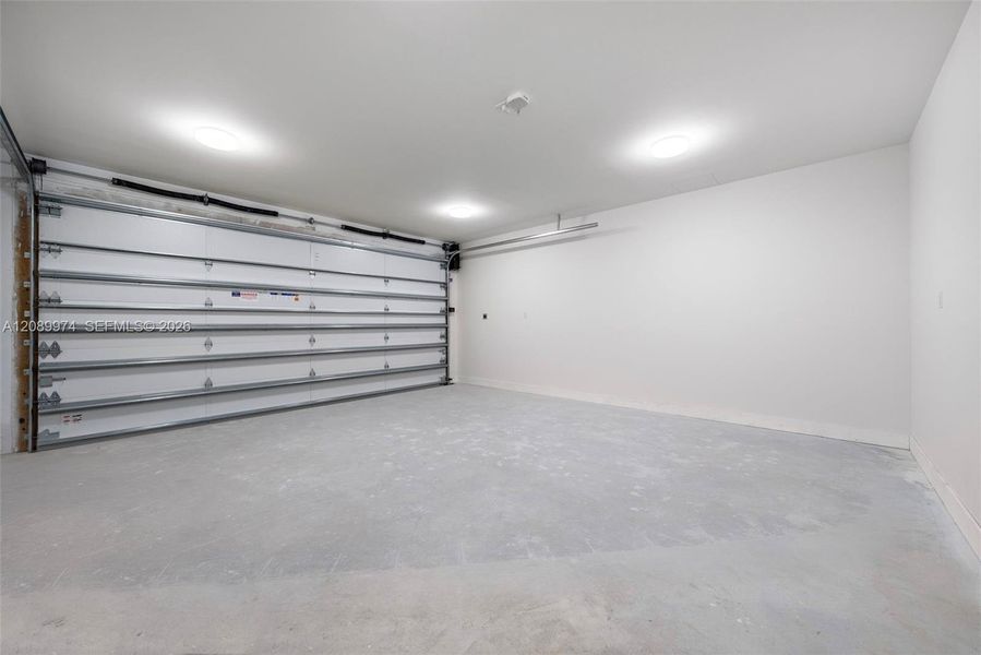 Spacious, unfurnished interior of a new home in , South Miami (Image 47).