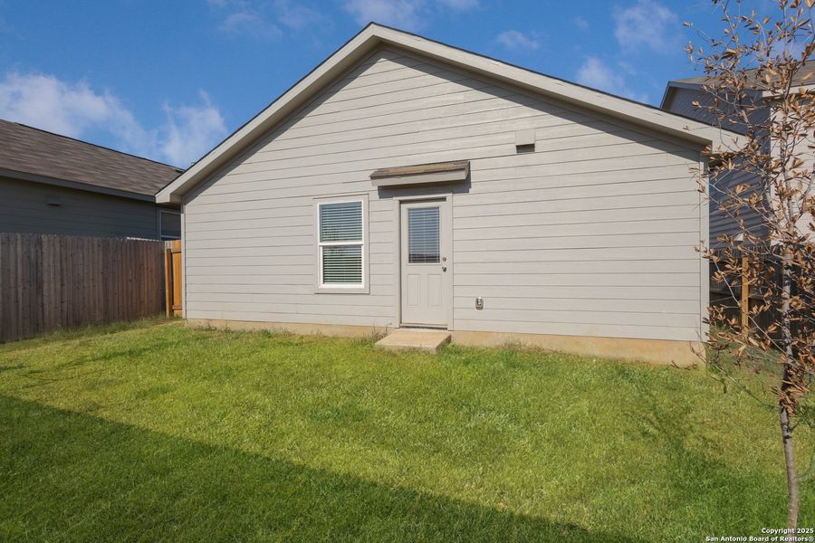 Exterior details and patio area of a home in Ruby Crossing: Cottage Collection, San Antonio (Image 18).
