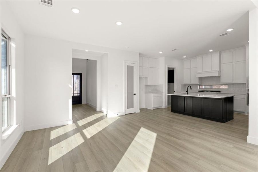 Image 26 of a home in The Villages of Hurricane Creek.