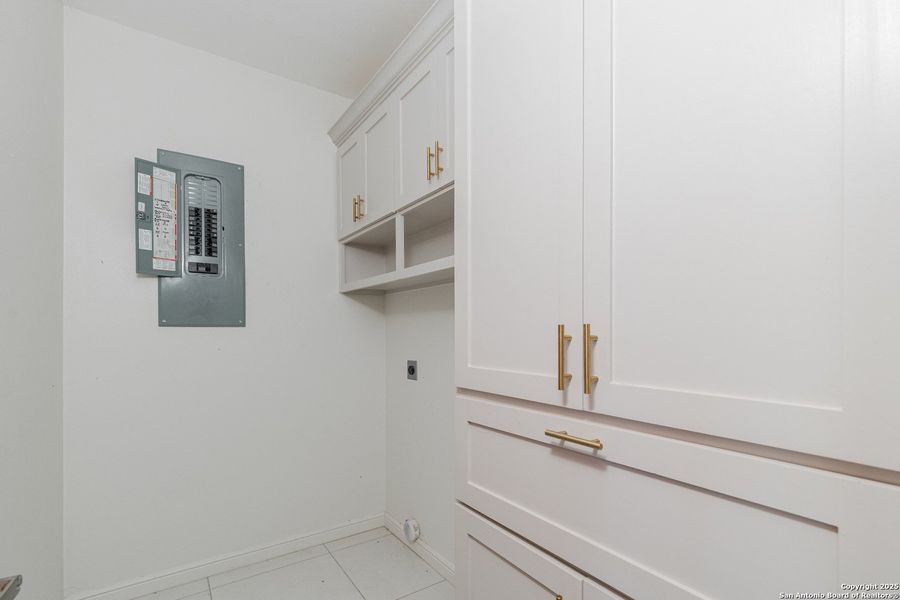 Image 16 of a home in .