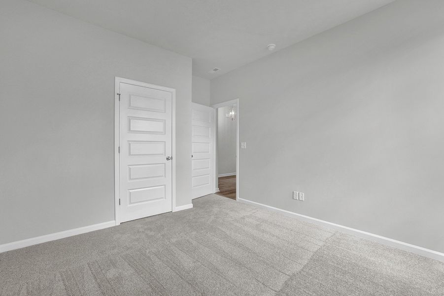 Spacious, unfurnished interior of a new home in Grand Park, Leland (Image 25).