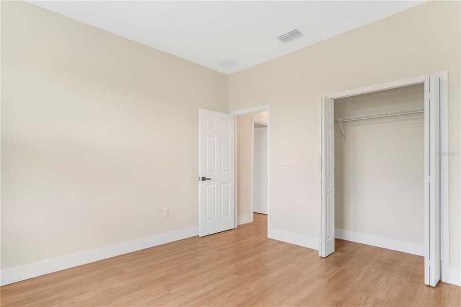 Spacious, unfurnished interior of a new home in , Ocala (Image 36).