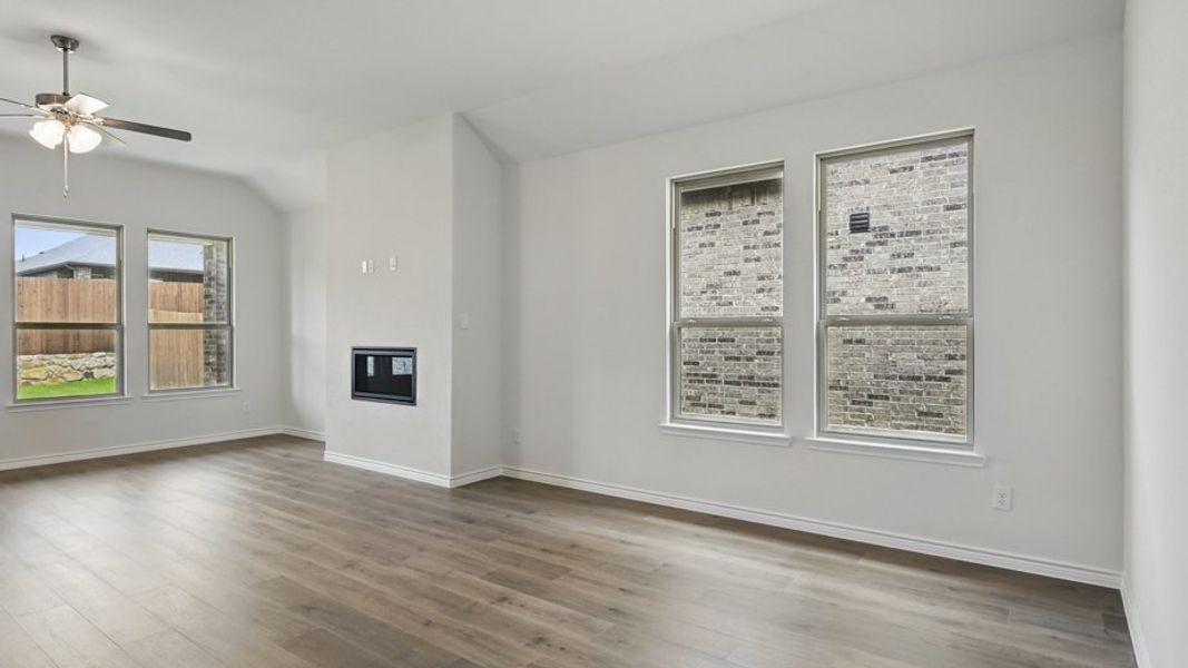 Spacious, unfurnished interior of a new home in Lakewood Trails, Forney (Image 16).