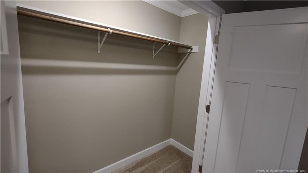 bed 3 walk in closet bed 3 walk in closet