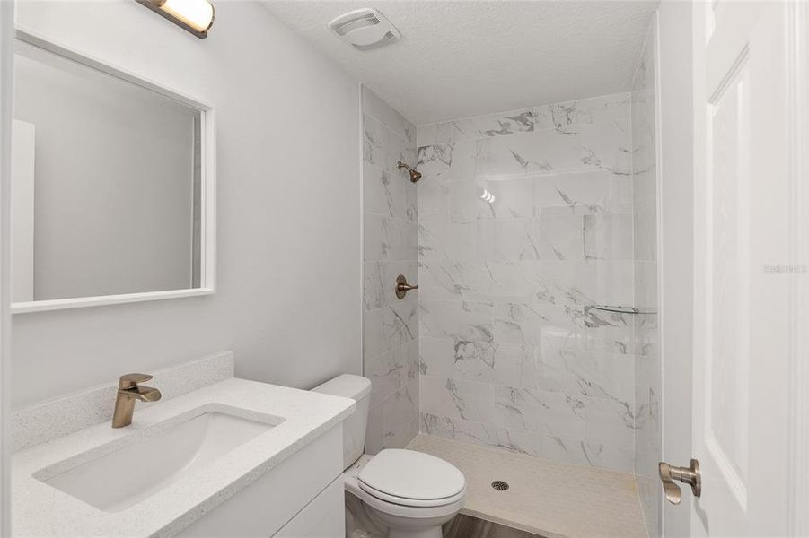 Furnished interior view inside a new home in , Dunnellon (Image 8).