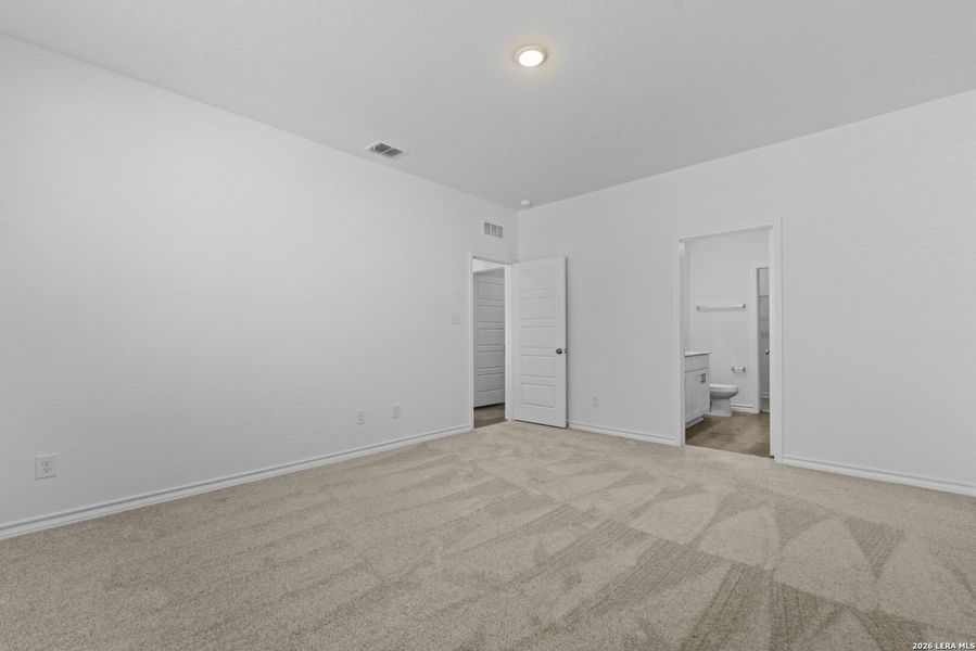 Spacious, unfurnished interior of a new home in Corley Farms, Boerne (Image 27). Spacious, unfurnished interior of a new home in Corley Farms, Boerne (Image 27).