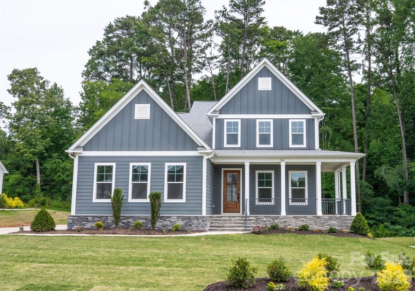 Welcome To This Beautiful Custom Home Welcome To This Beautiful Custom Home