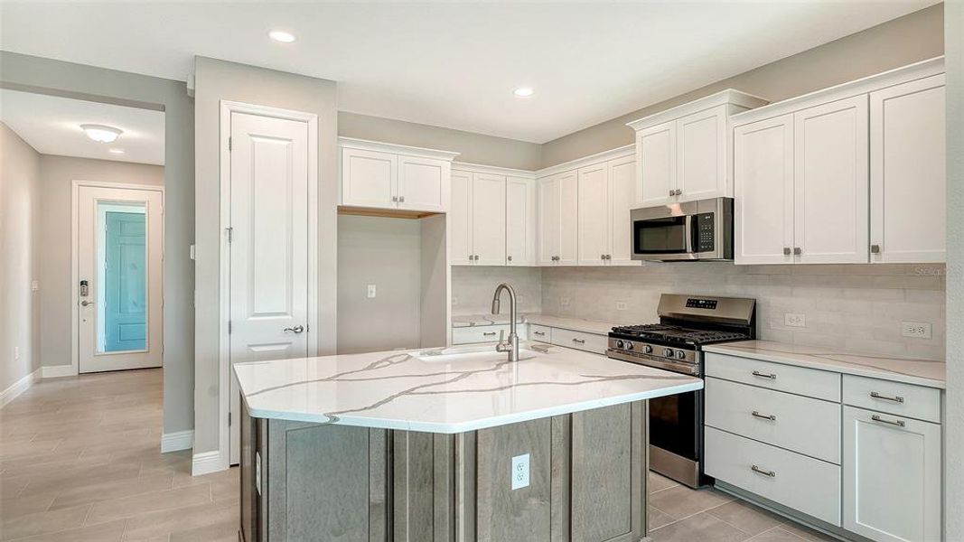 Furnished interior view inside a new home in Windward, Lakewood Ranch (Image 7).