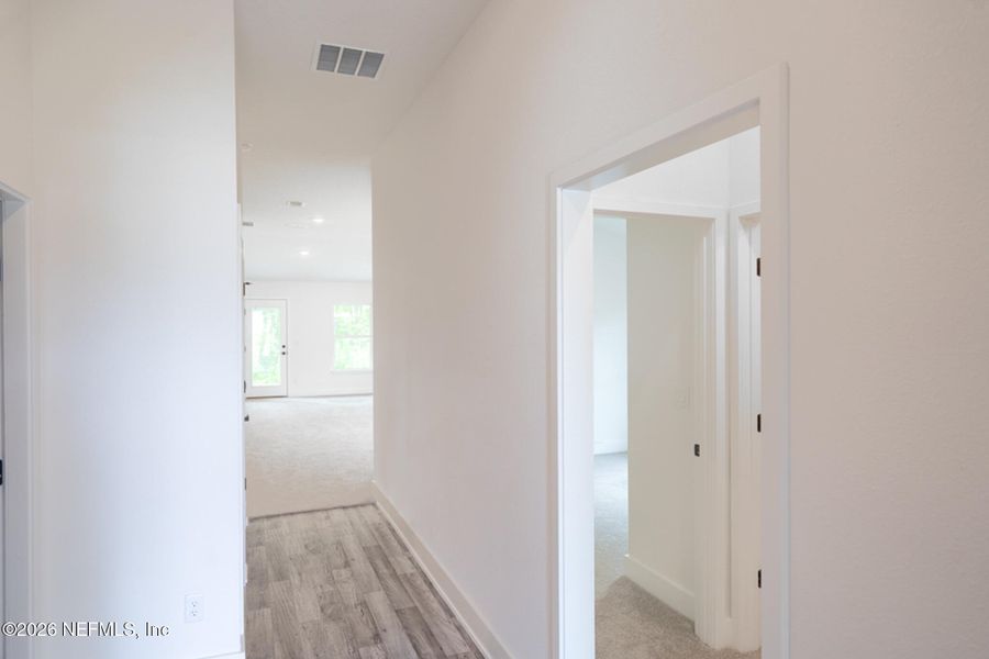 Spacious, unfurnished interior of a new home in Summerglen, Jacksonville (Image 10).