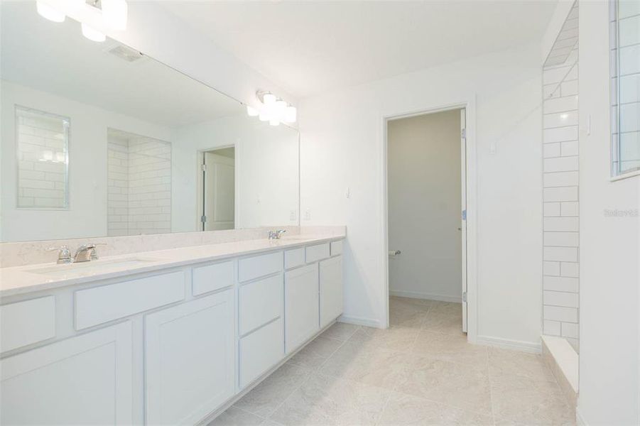 Furnished interior view inside a new home in Valri Forest, Valrico (Image 10). Furnished interior view inside a new home in Valri Forest, Valrico (Image 10).