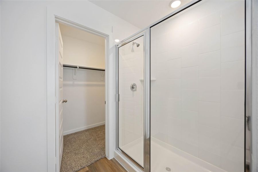 Spacious, unfurnished interior of a new home in Pinehaven, Houston (Image 23).