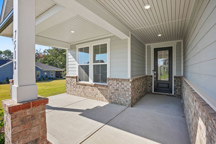 Exterior details and patio area of a home in Kinsdale, Lancaster (Image 48).