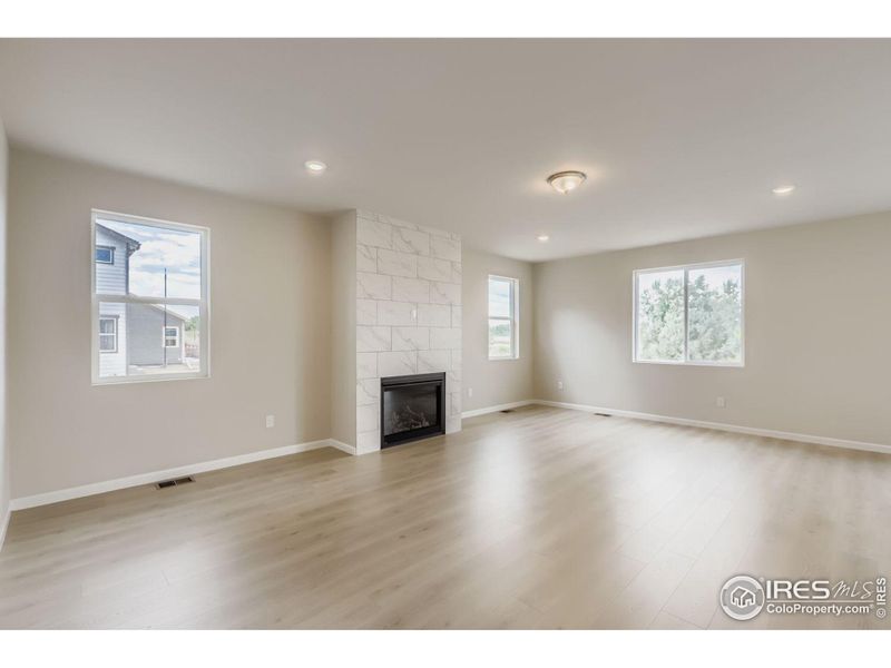Spacious, unfurnished interior of a new home in Hidden Creek, Frederick (Image 20).