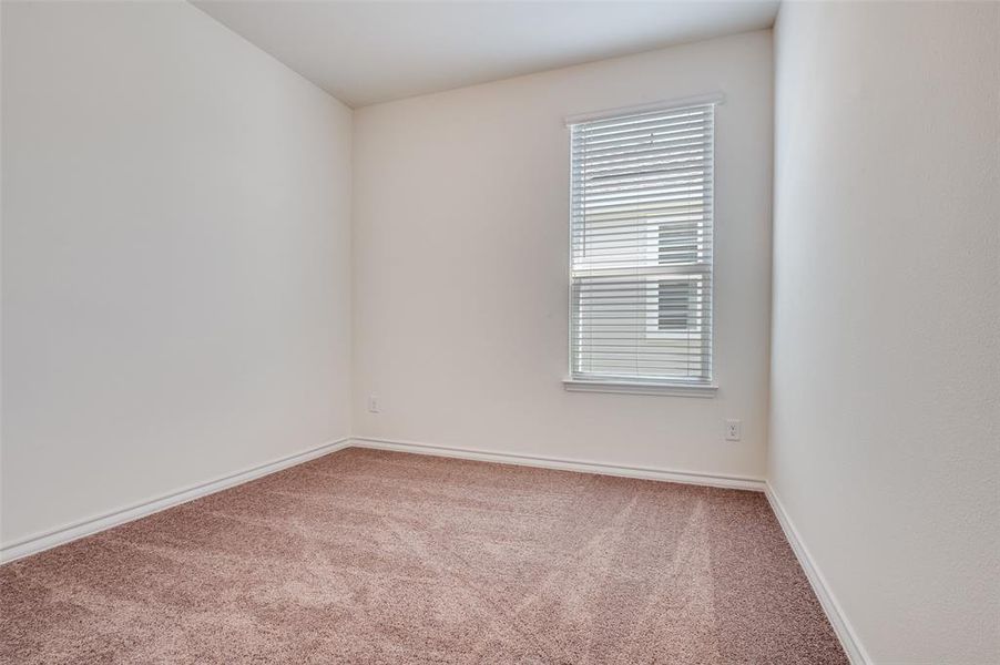 Spacious, unfurnished interior of a new home in Cottonwood Creek, Seagoville (Image 18). Spacious, unfurnished interior of a new home in Cottonwood Creek, Seagoville (Image 18).
