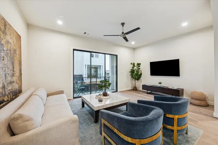 Furnished interior view inside a new home in Willowbend Point, Houston (Image 5).