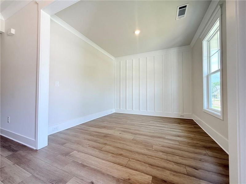 Spacious, unfurnished interior of a new home in Ponderosa Farms Reserve, Gainesville (Image 16).