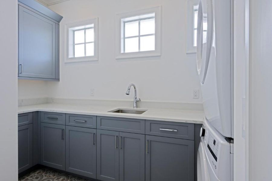 LAUNDRY ROOM - 2ND FLOOR LAUNDRY ROOM - 2ND FLOOR