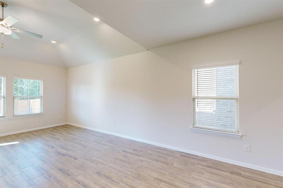 Spacious, unfurnished interior of a new home in Forest Park, Princeton (Image 35). Spacious, unfurnished interior of a new home in Forest Park, Princeton (Image 35).