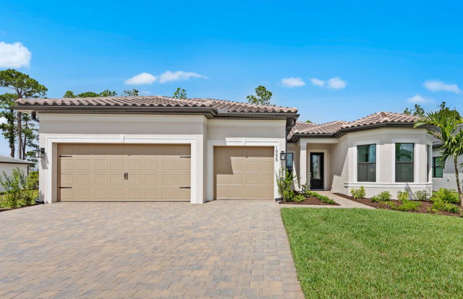 Exterior details and patio area of a home in Terreno, Naples (Image 2).