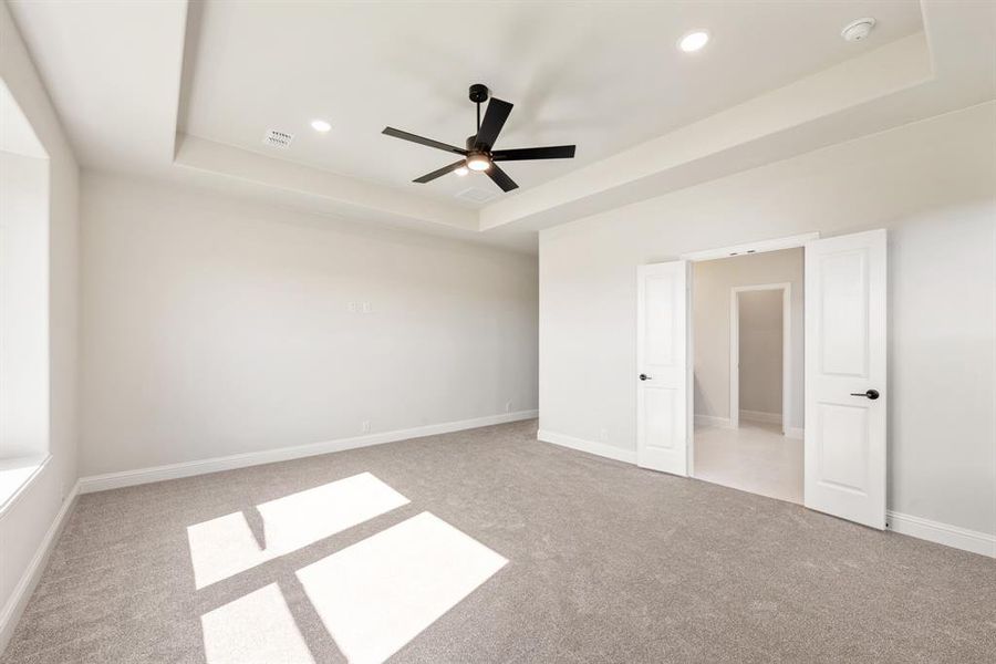 Spacious, unfurnished interior of a new home in Villages of Walnut Grove, Midlothian (Image 31).