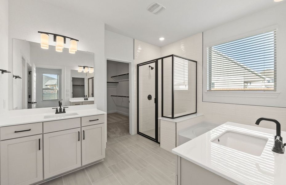 Furnished interior view inside a new home in Santa Rita Ranch, Liberty Hill (Image 11).