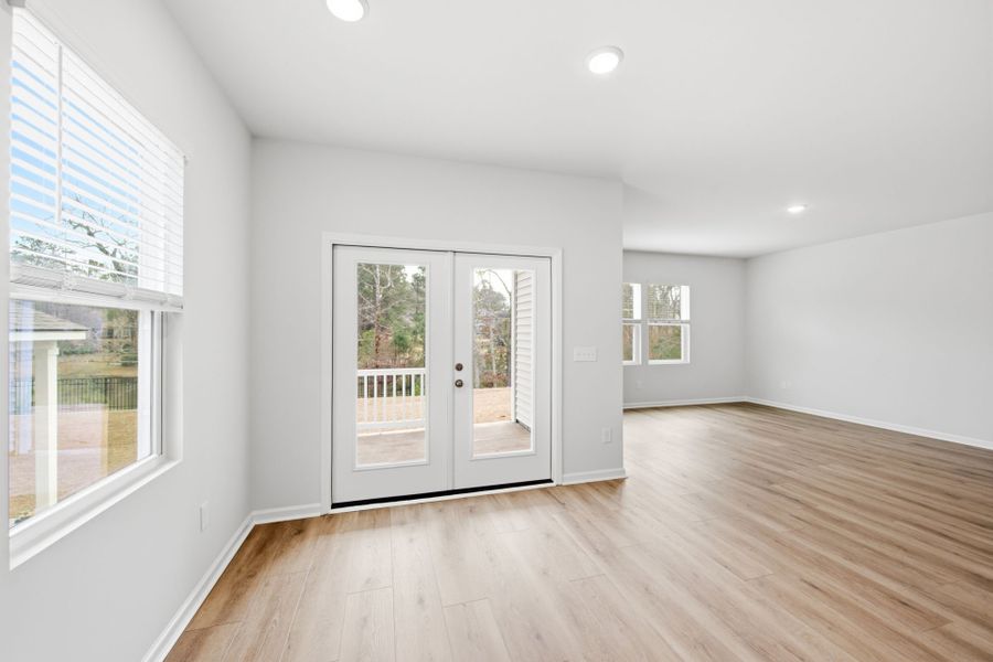 Spacious, unfurnished interior of a new home in Grand Arbor, Blythewood (Image 12).
