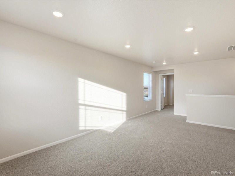 Spacious, unfurnished interior of a new home in , Commerce City (Image 19).