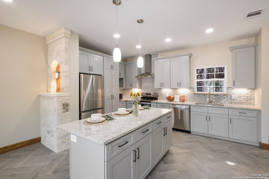 Furnished interior view inside a new home in , Bandera (Image 8).