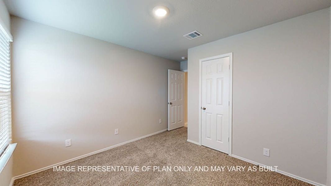 Representative unfurnished interior of a home built from the Fargo by D.R. Horton in Reynolds Crossing, Killeen (Image 17).