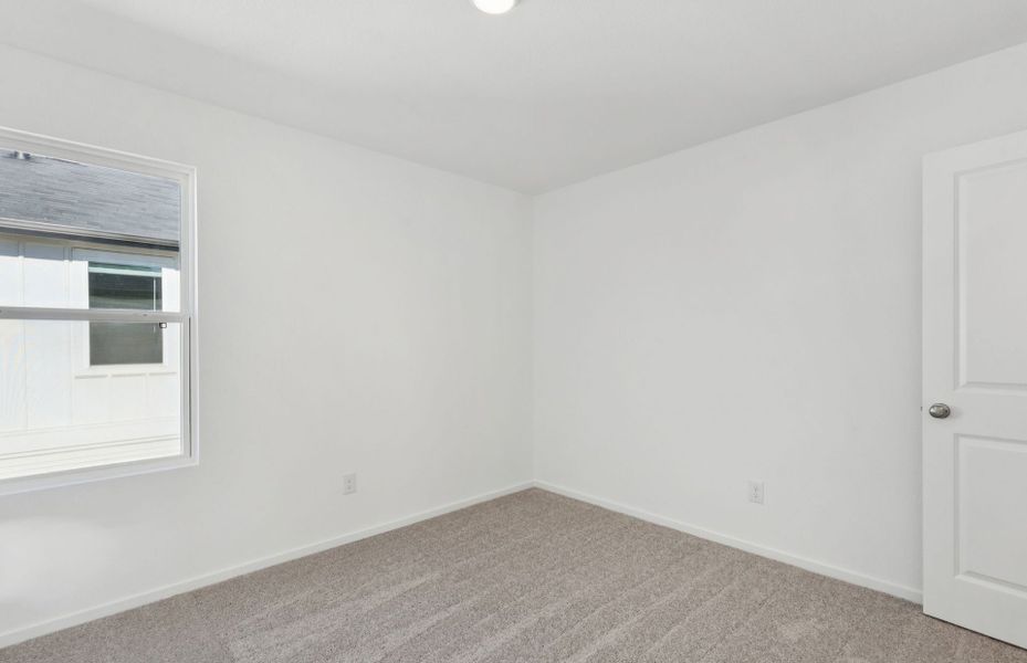 Spacious, unfurnished interior of a new home in Montgomery Bend, Montgomery (Image 24).