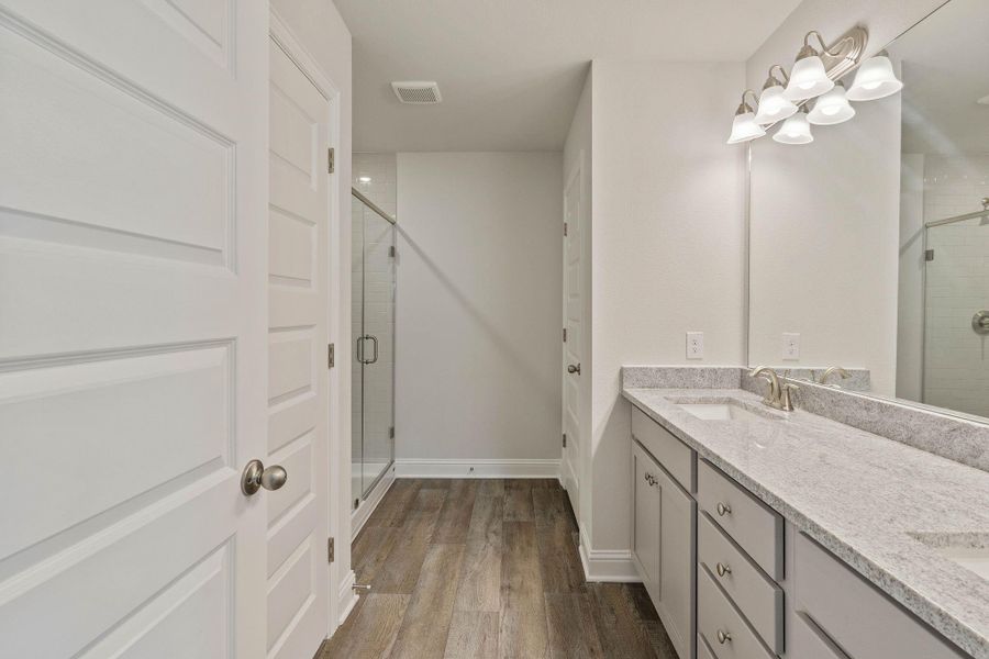 Image 27 of a home in Grand Oaks Reserve.