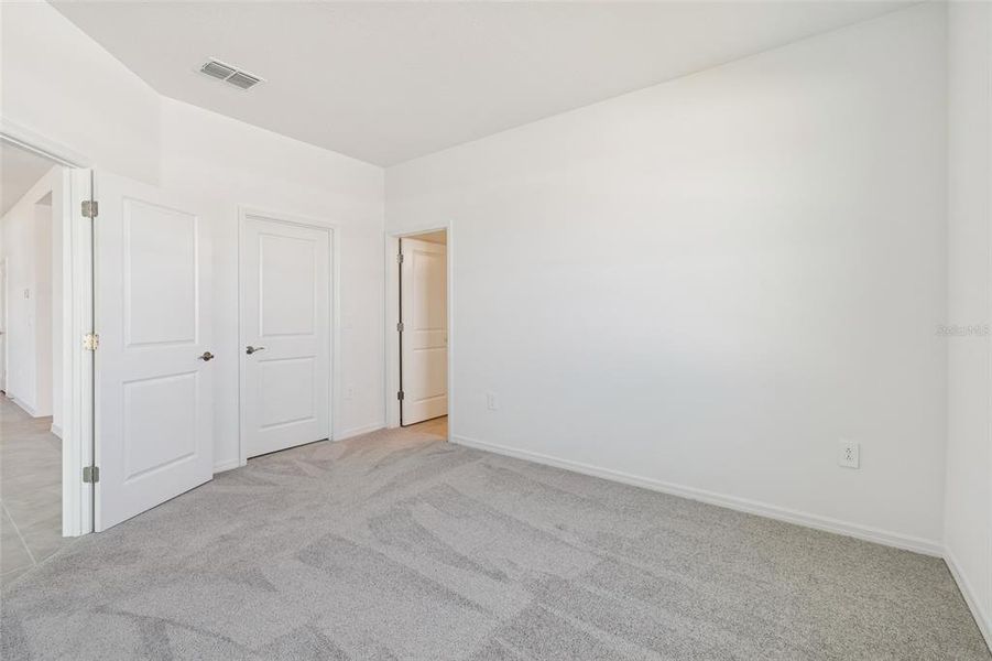 Spacious, unfurnished interior of a new home in Southpointe, Palmetto (Image 13).