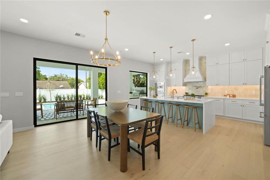 Furnished interior view inside a new home in , Orlando (Image 7).