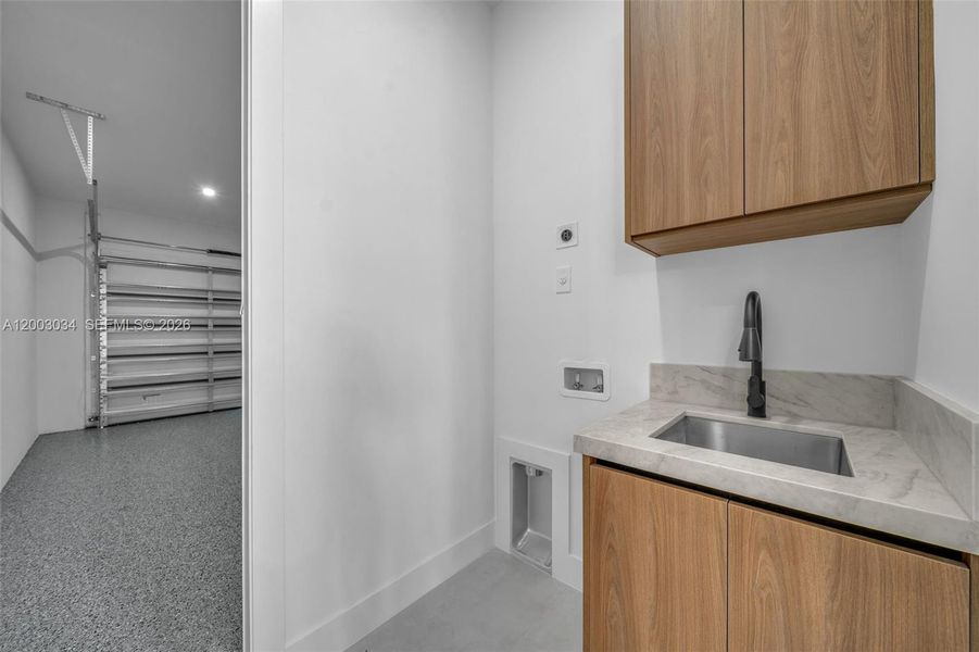 Furnished interior view inside a new home in , Cape Coral (Image 47).