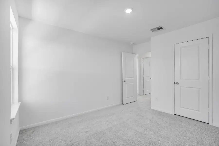 Spacious, unfurnished interior of a new home in Ryehill, Richmond (Image 24).