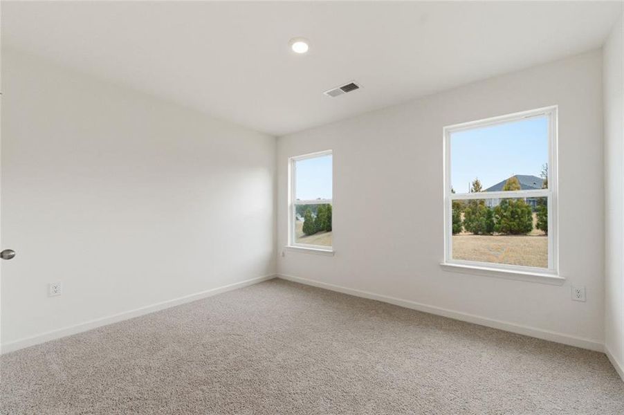 Spacious, unfurnished interior of a new home in Water Oak Estates, Lawrenceville (Image 24).