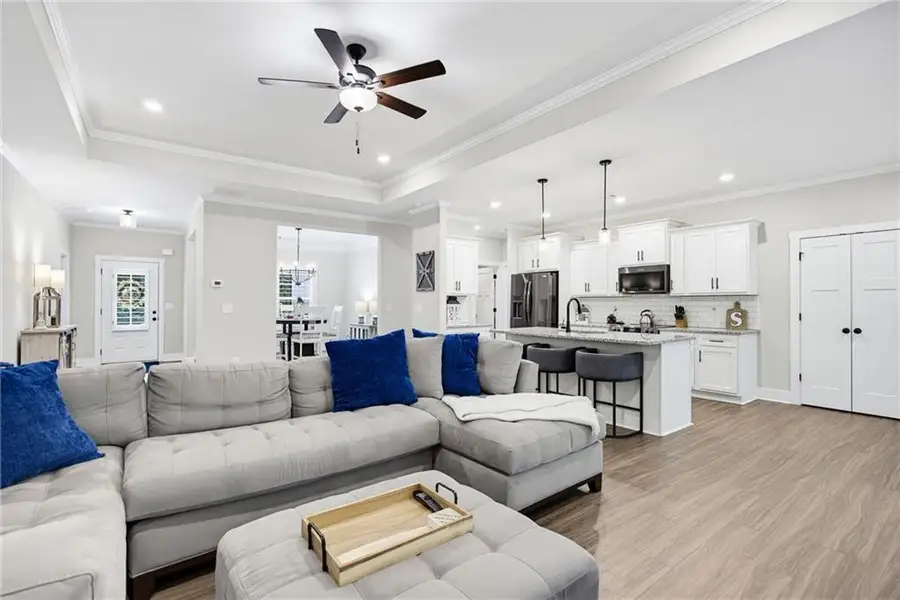 Furnished interior view inside a new home in , Dallas (Image 8).