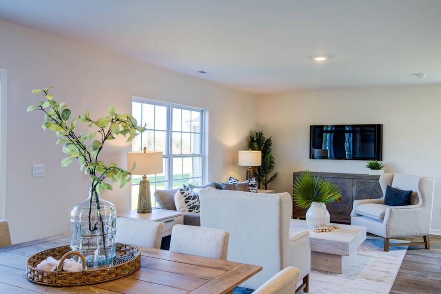 Representative furnished interior of a home built from the Penwell by D.R. Horton in Carter Ridge, Greenville (Image 28).