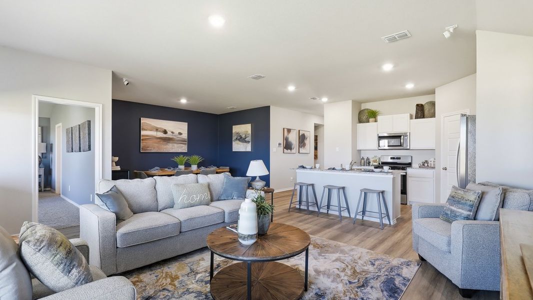 Representative furnished interior of a home built from the Plan by D.R. Horton in Bella Vista, Granbury (Image 15).