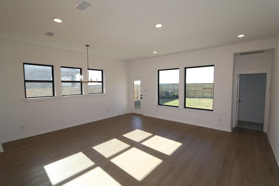 Spacious, unfurnished interior of a new home in Austin Point, Richmond (Image 30).
