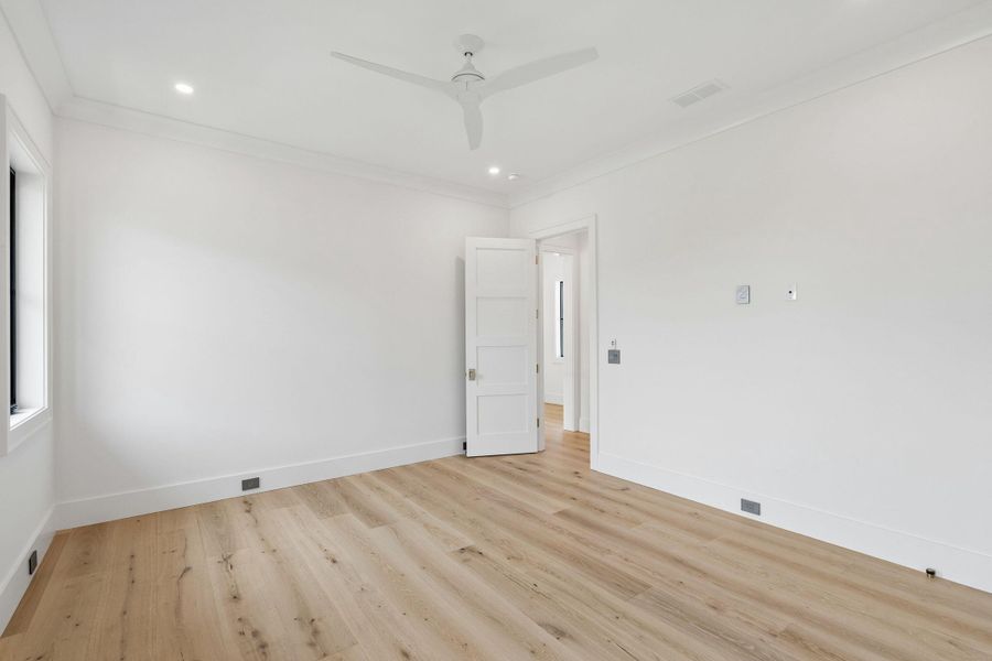 Spacious, unfurnished interior of a new home in , Isle Of Palms (Image 67).