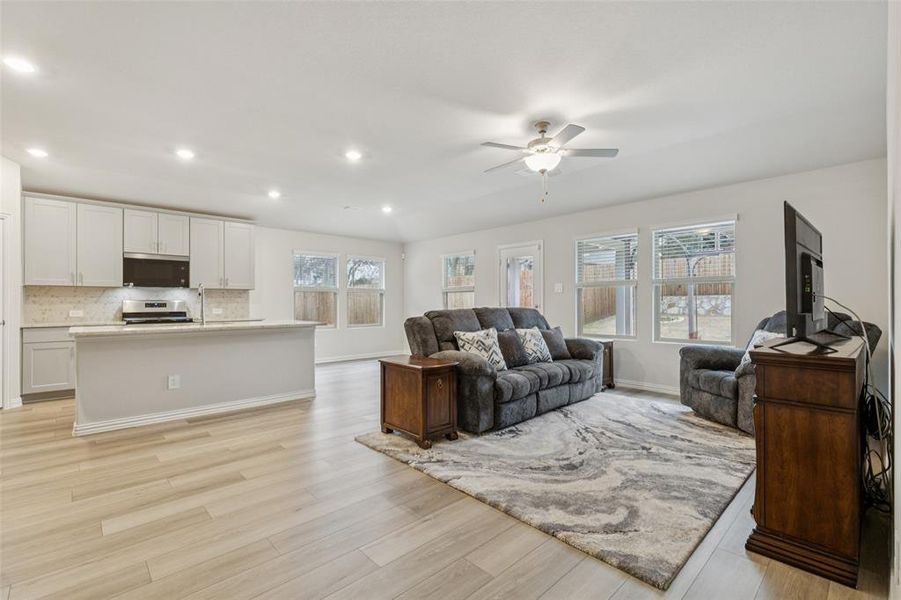 Furnished interior view inside a new home in Westmoor, Sherman (Image 7).