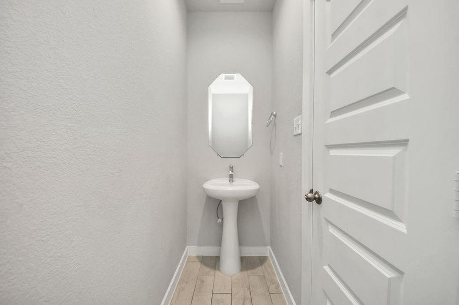 Furnished interior view inside a new home in Winfield Lakes, Fresno (Image 10).