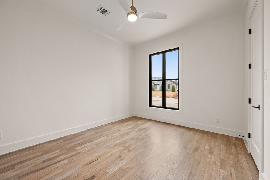 Spacious, unfurnished interior of a new home in Montclair, Prosper (Image 39).