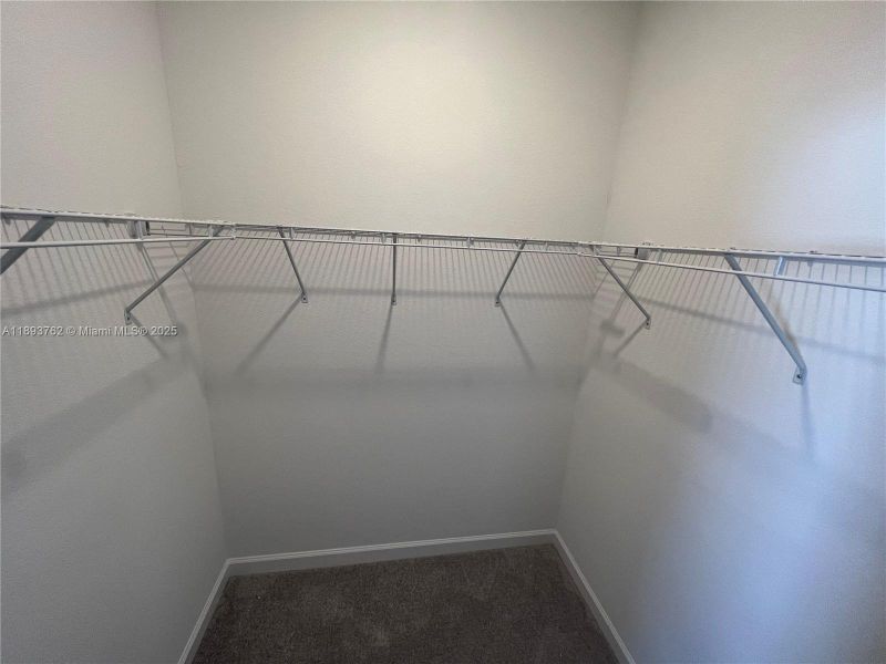 Spacious, unfurnished interior of a new home in , Homestead (Image 19).