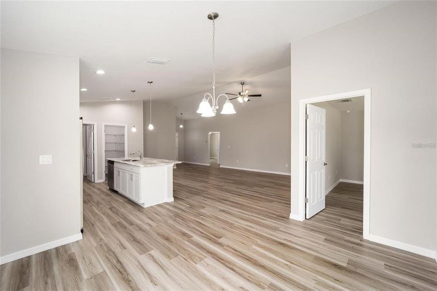 Spacious, unfurnished interior of a new home in , Summerfield (Image 18).