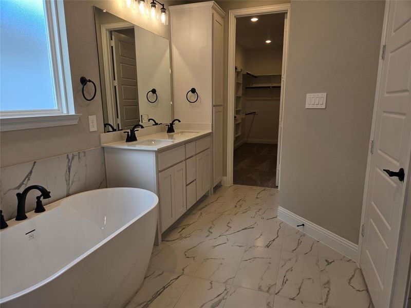 Furnished interior view inside a new home in , Rowlett (Image 10).