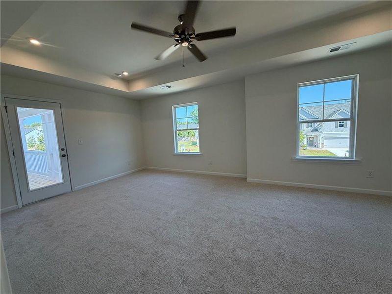 Spacious, unfurnished interior of a new home in Maple Village, Adairsville (Image 13).